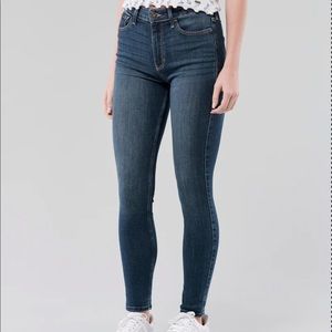 00L Hollister High Rise Super Skinny jeans